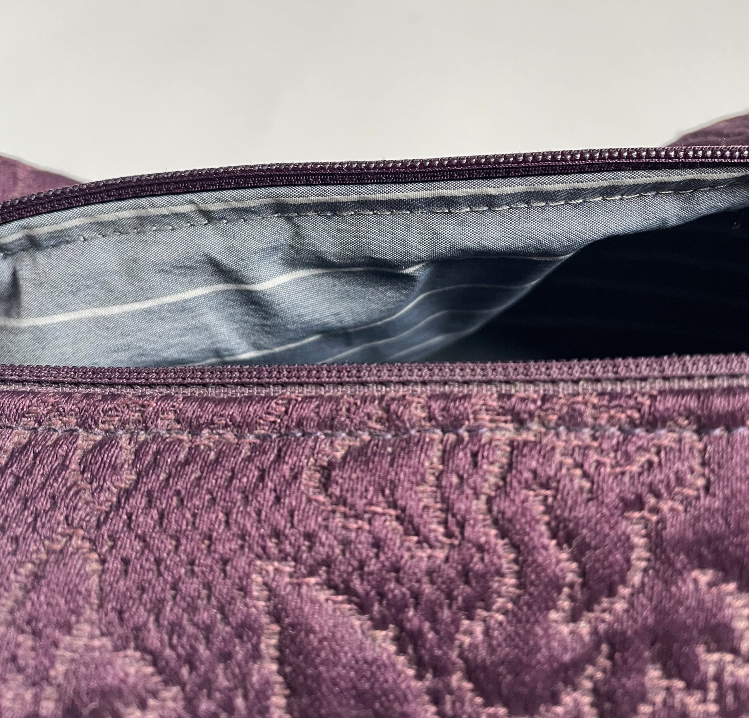 Violet Jacquard – Image 4