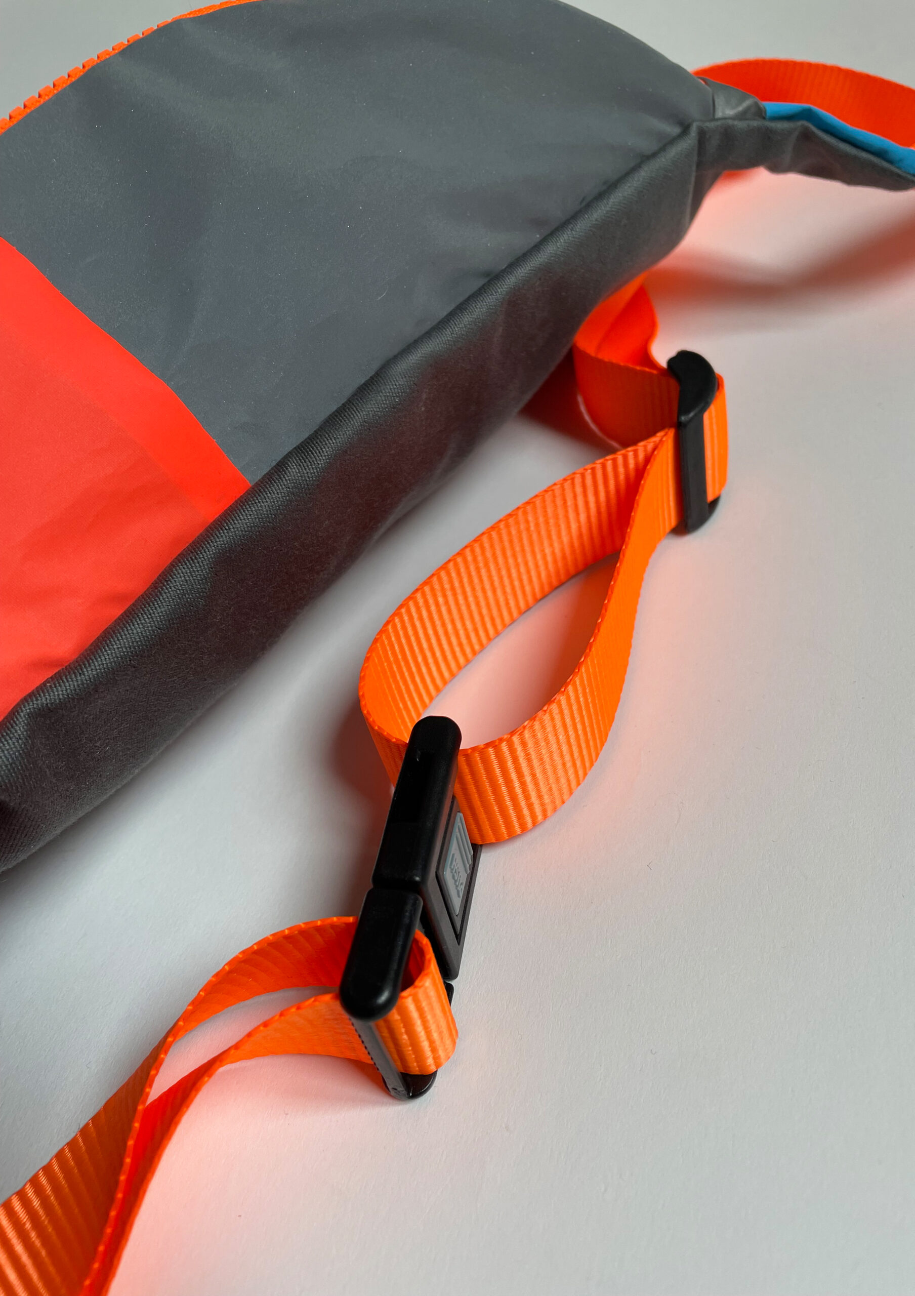 Banane rétro-réfléchissante racing – Image 3